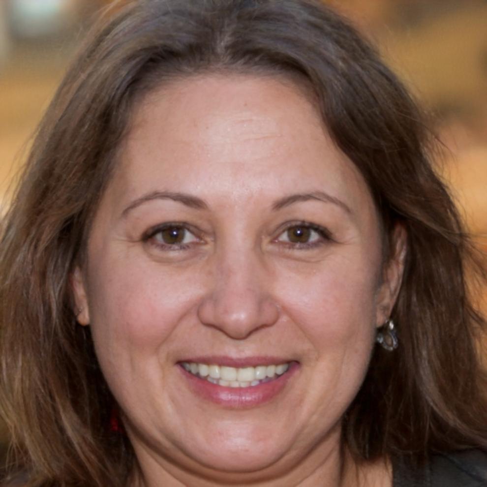 Portrait de Léonie Marchand, responsable pédagogique chez wynoraenari